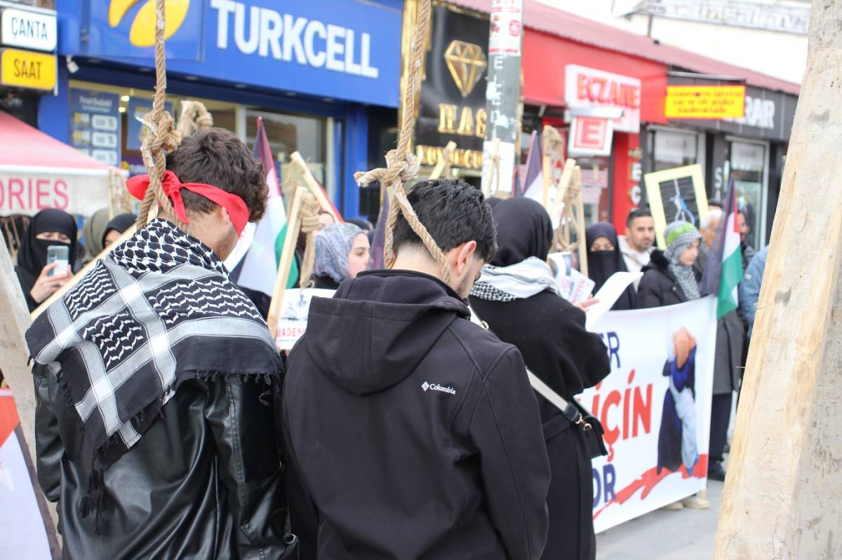 Ağrı’da Filistinli Esirler İçin İdam Tepkisi