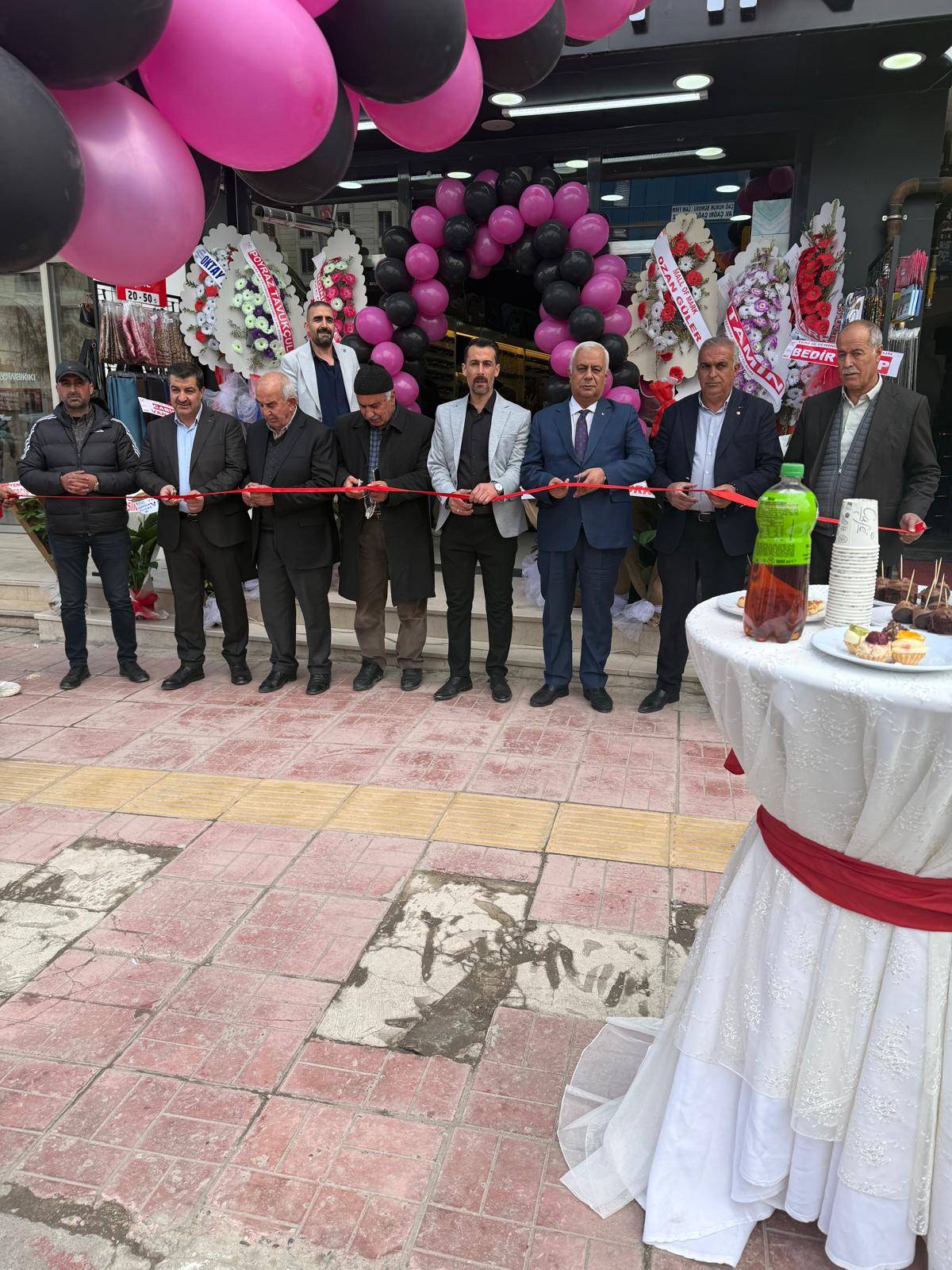 Erciş’te Takıştır Bijuteri Hizmete Açıldı