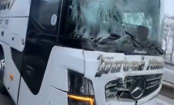 Erciş Firmasına Ait Otobüs Zincirleme Kazaya Karıştı