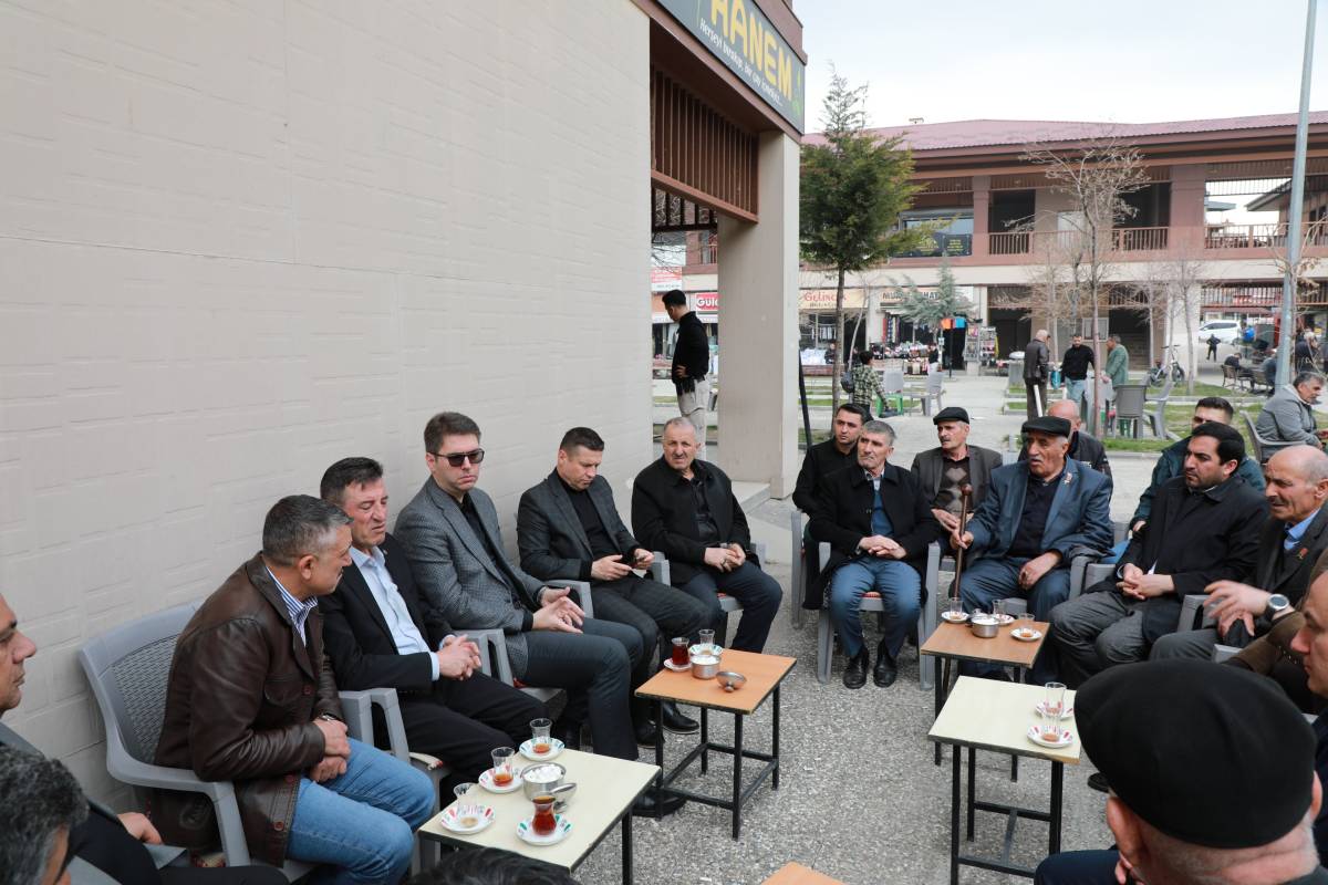 Kaymakam Karaloğlu Erciş’te Kentsel Dönüşüm Meydanı’nda Vatandaşlarla Buluştu