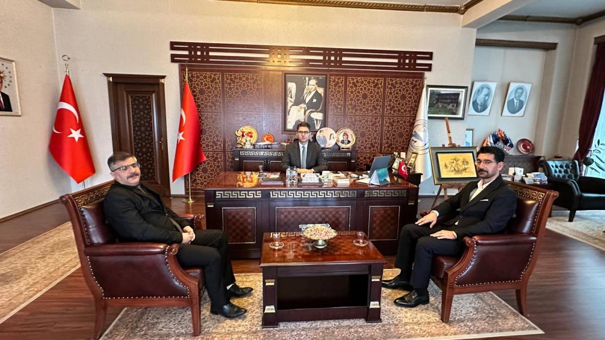 MHP Teşkilatından Erciş’te Kaymakamlığa Ziyaret