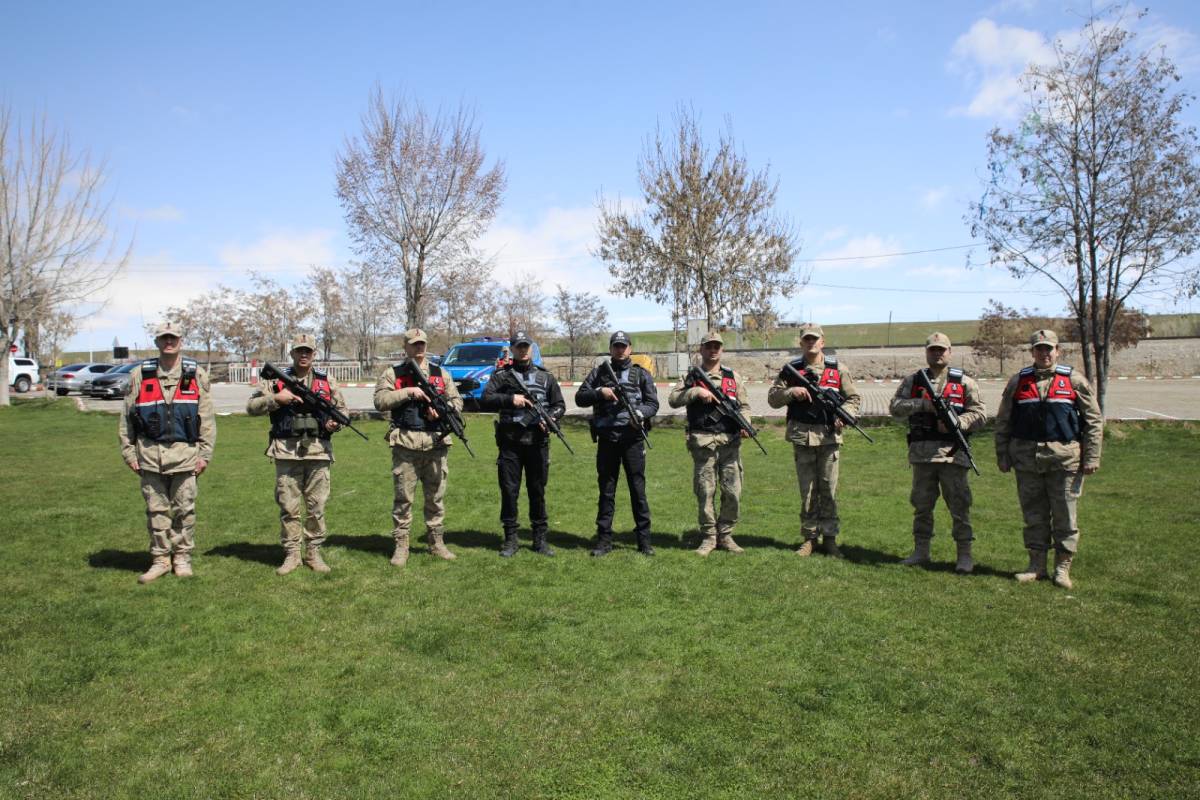 Güvenlik Güçleri İnci Kefali İçin 7/24 Nöbette