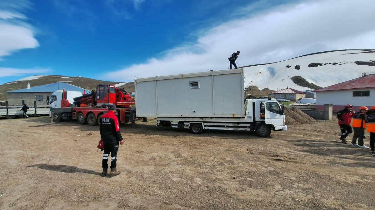 Patnos’ta Konteyner Kurulumu Başladı