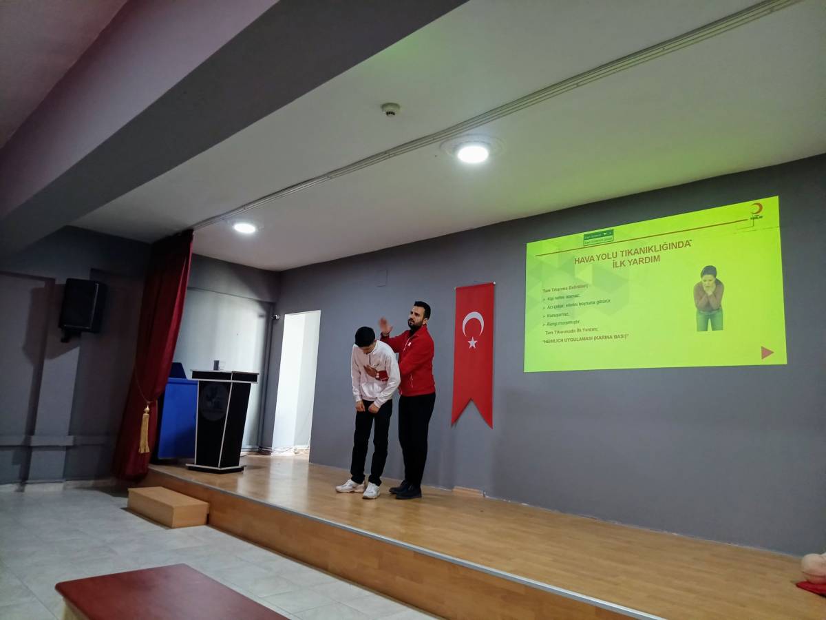 Erciş’te “İlk Yardım Öğren, Hayat Kurtar” Semineri