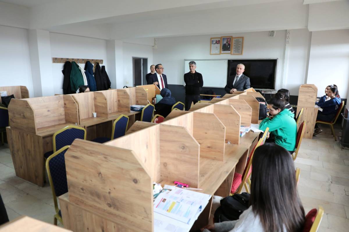 Ağrı’da 12. Sınıflara Yoğun Sınav Mesaisi