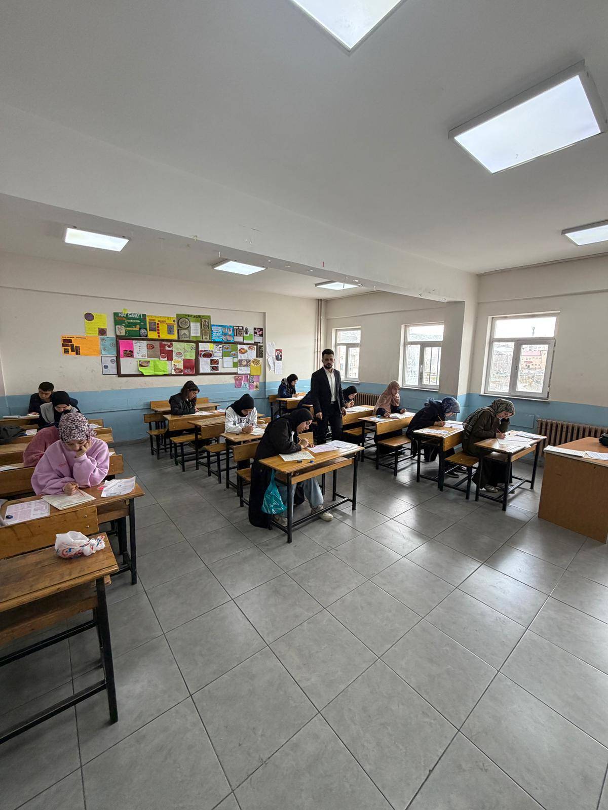 Patnos’ta Umre Ödüllü Bilgi Yarışması Yoğun Katılımla Gerçekleştirildi