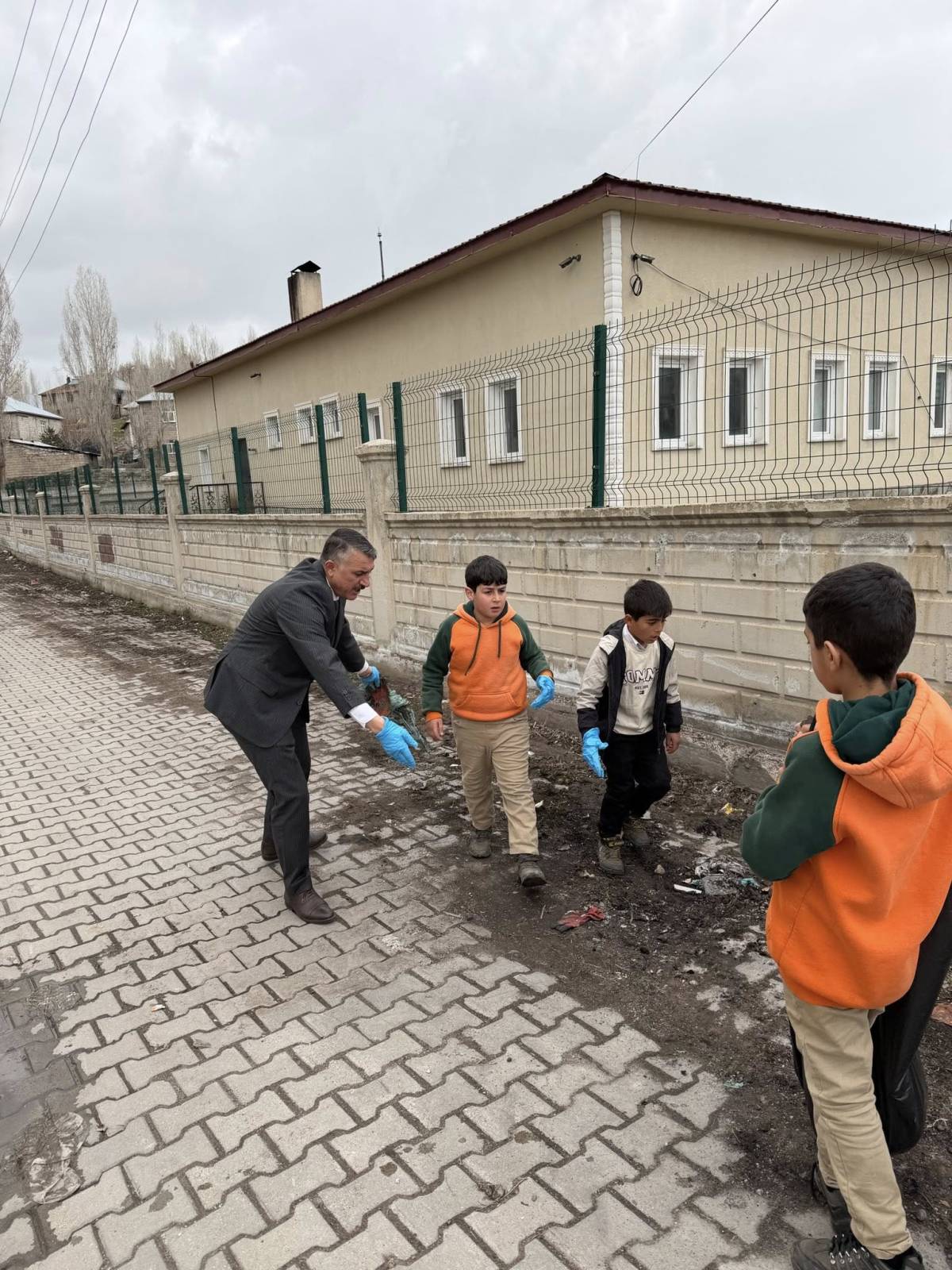 Dedeli Belediyesi'nde çevre temizliği seferberliği.