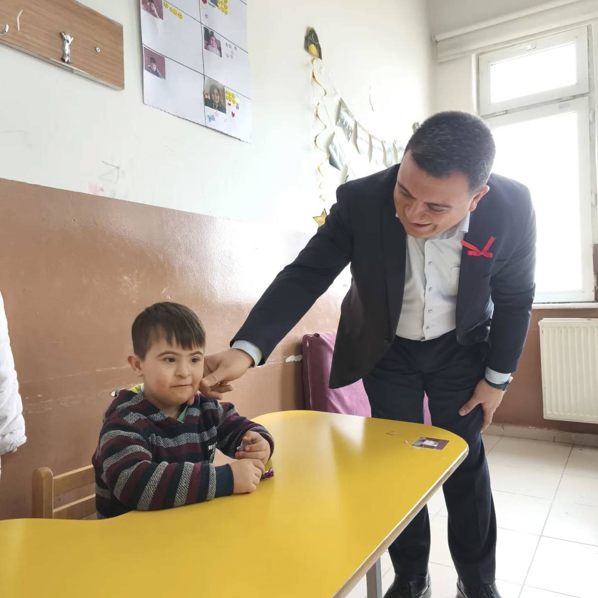 Patnos'ta Dünya Otizm Farkındalık Günü'nde Anlamlı Ziyaret