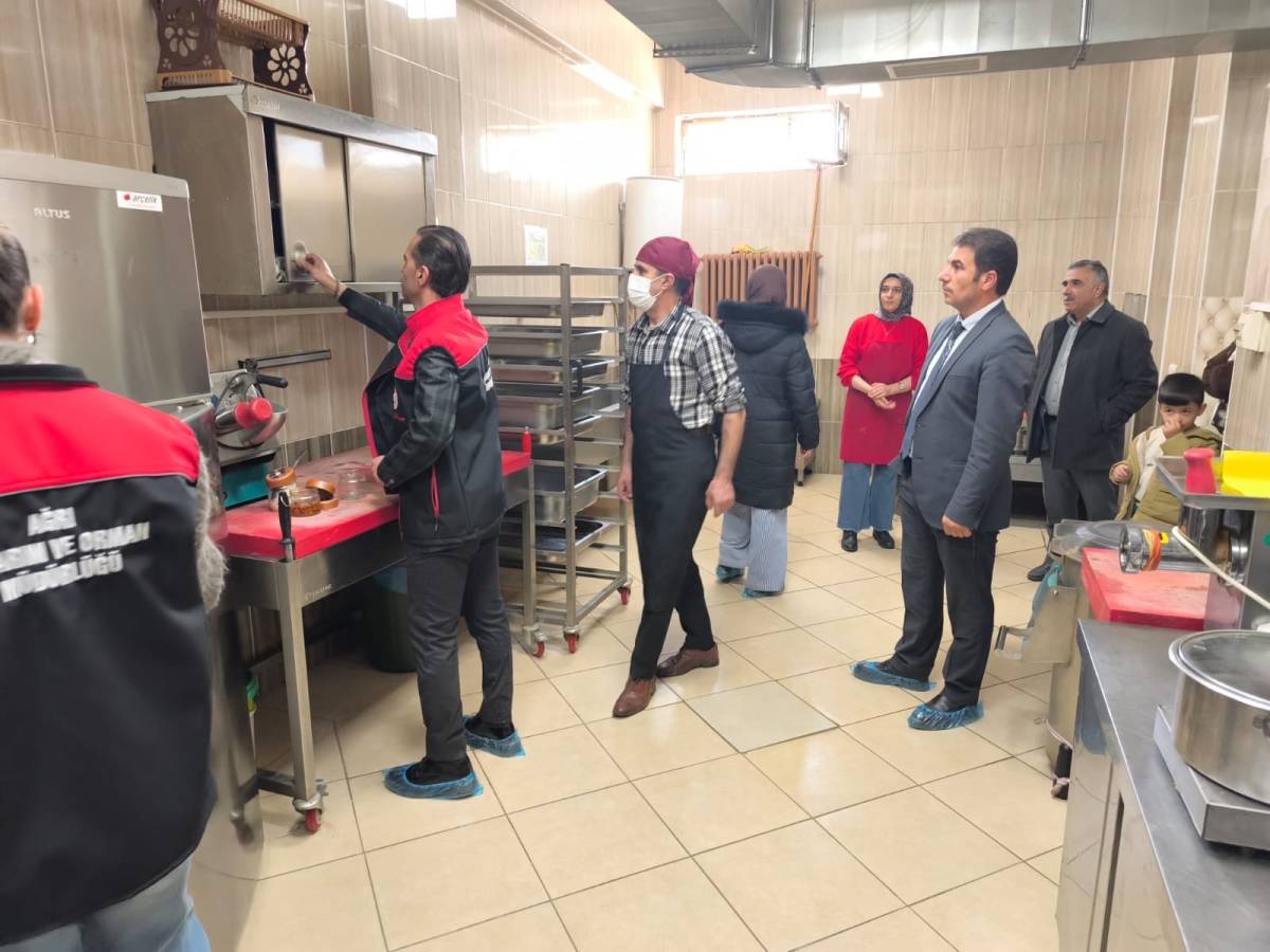 Ağrı’da Yurt ve Pansiyonlara Sıkı Gıda Denetimi