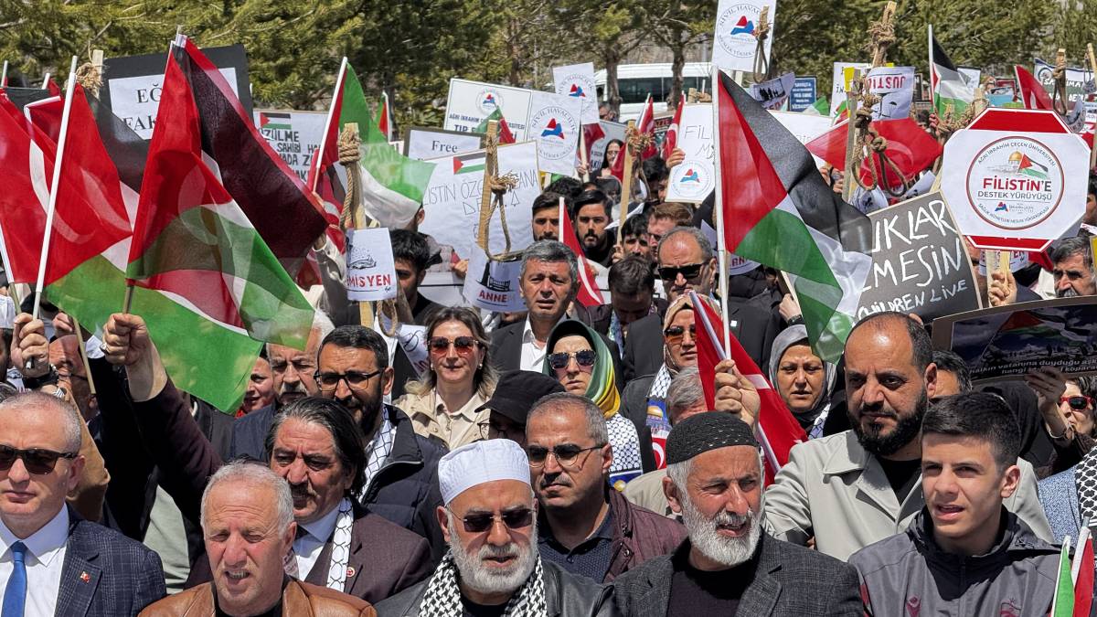 Ağrı Filistin için tek yürek oldu