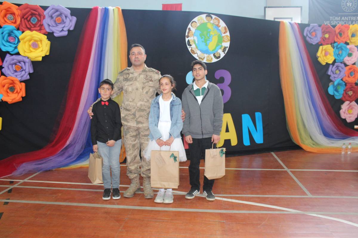 Patnos'ta 23 Nisan Coşkuyla Kutlandı