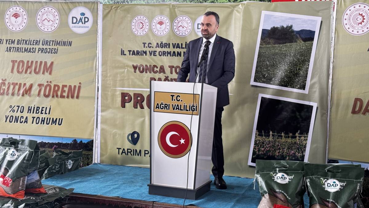 Ağrı’da 440 üreticiye 44 ton sertifikalı yonca tohumu dağıtıldı