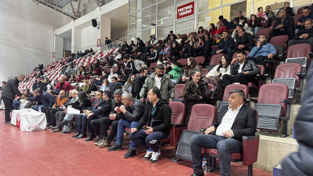 11 ilden yüzlerce sporcu Ağrı’da yarıştı