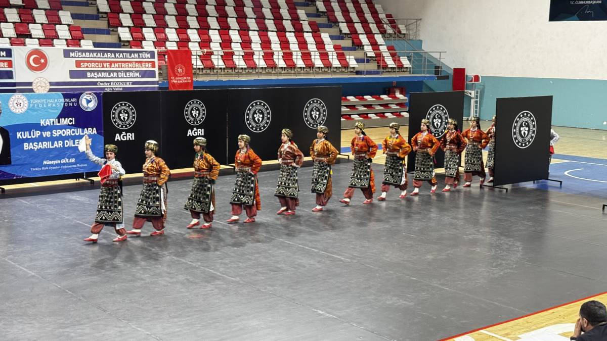 11 ilden yüzlerce sporcu Ağrı’da yarıştı