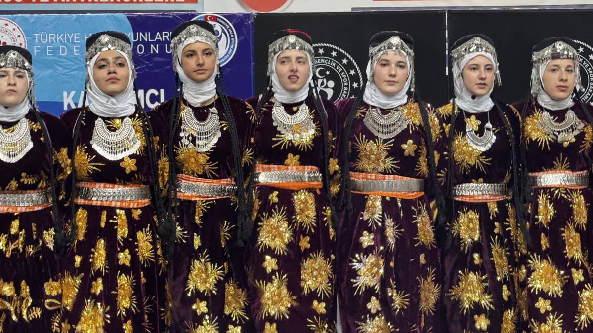 11 ilden yüzlerce sporcu Ağrı’da yarıştı