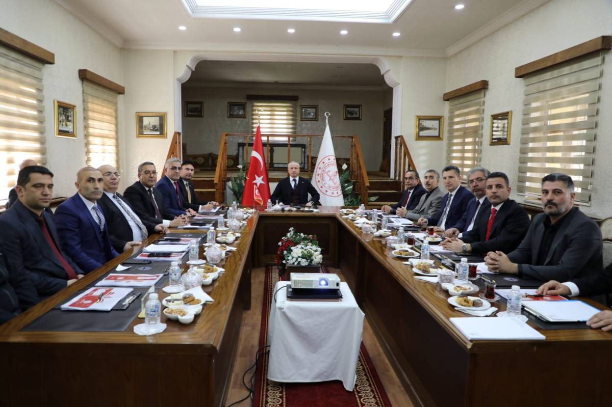 Doğubayazıt’ta eğitim yatırımları ve projeler masaya yatırıldı