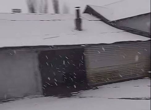 Patnos güne yine karla uyandı, bölge için zirai don uyarısı geldi