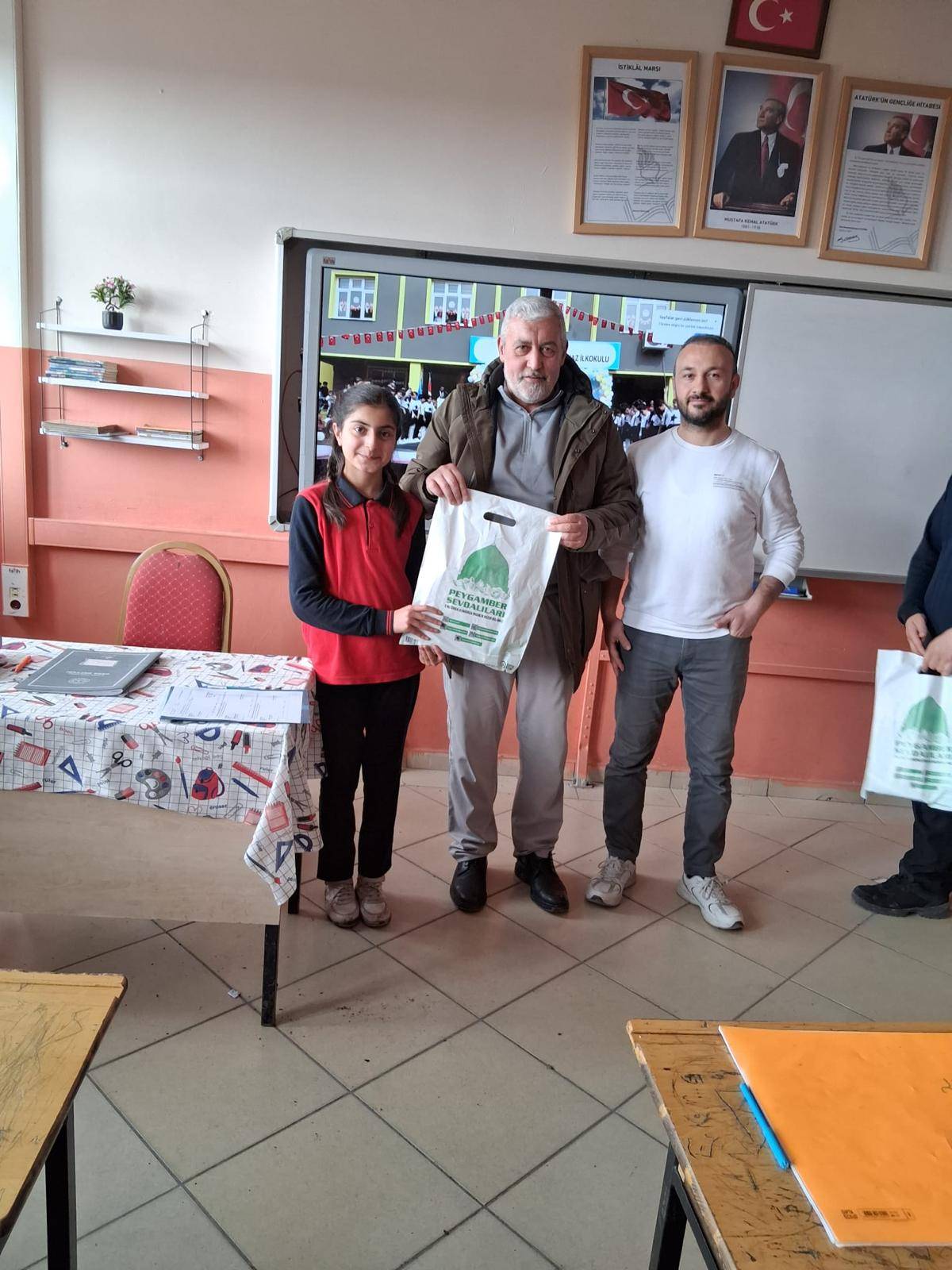 Ağrı'da bilek güreşinde madalya, siyer yarışmasında Türkiye üçüncülüğü