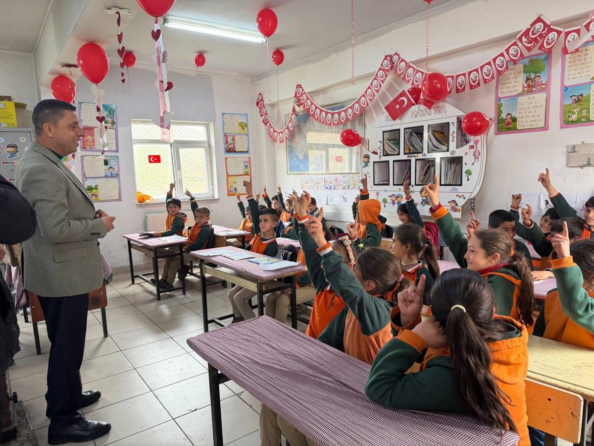Dedeli Belediye başkanı Veysi Durak Üzümlü İlkokulu Öğrencileri İle Bir Araya geldi