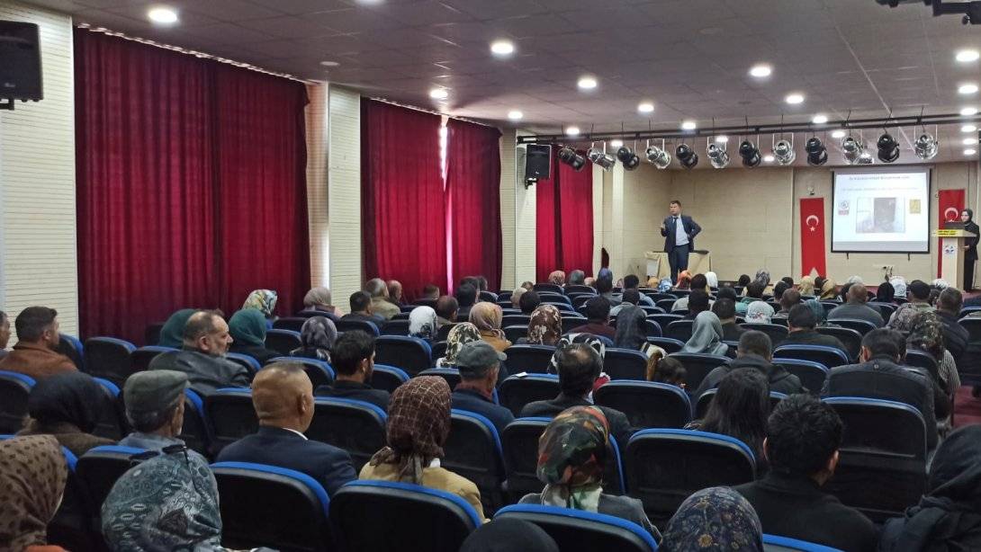 Erciş’te İŞKUR Personellerine İş Sağlığı ve Güvenliği Eğitimi Verildi