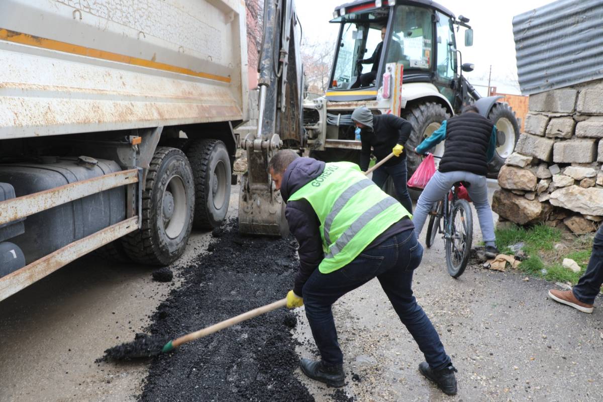 Erciş Belediyesi’nden Bozulan Yollara Hızlı Müdahale