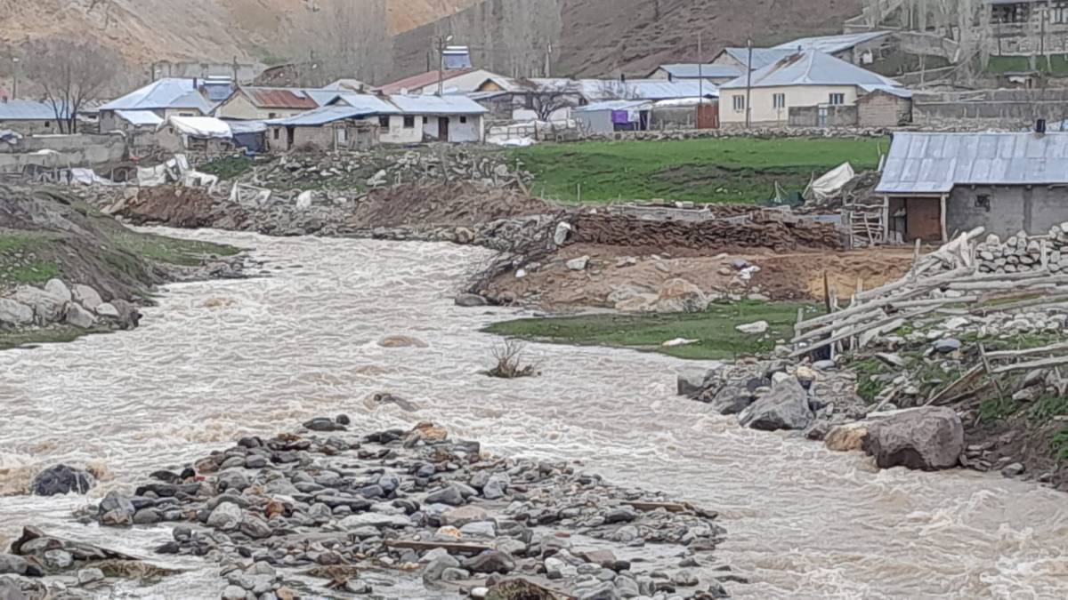 Erciş’te Heyelan ve Sel Riski: Taşkapı(Şor) Mahallesi Sakinleri Tedirgin (Videolu Haber)