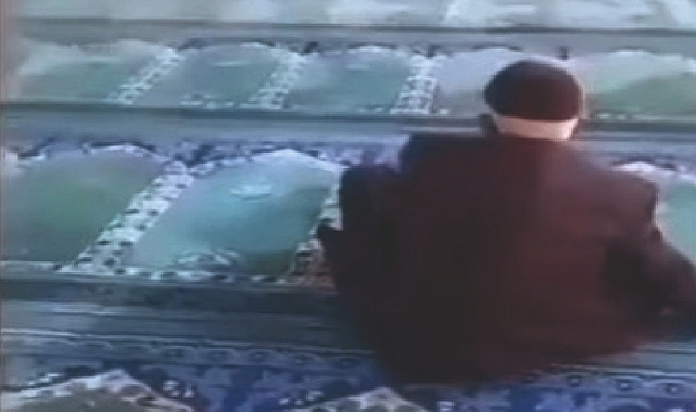 Kıbleyi şaşıran amca :)
